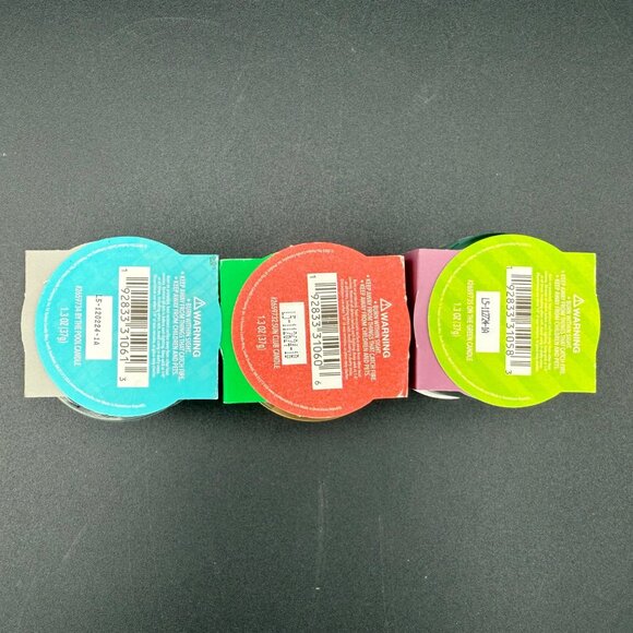 Yankee Candle 3-Pack Glass Mini Set: By The Pool, Sun Club & On The Green Scents - Picture 3 of 3